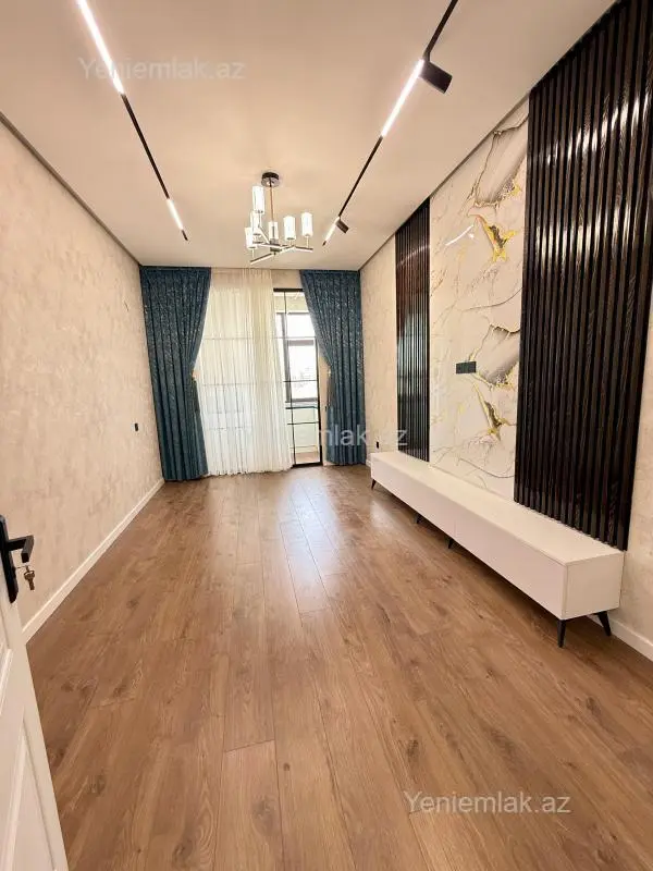 Satılır 2 otaqlı yeni tikili 70 m²