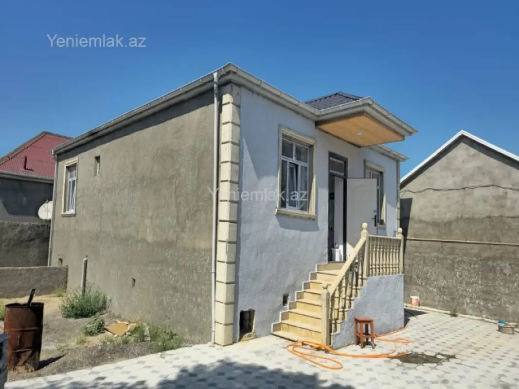 Satılır 4 otaqlı həyət evi 95 m²