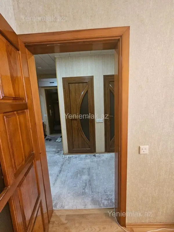 Satılır 3 otaqlı köhnə tikili 75 m²