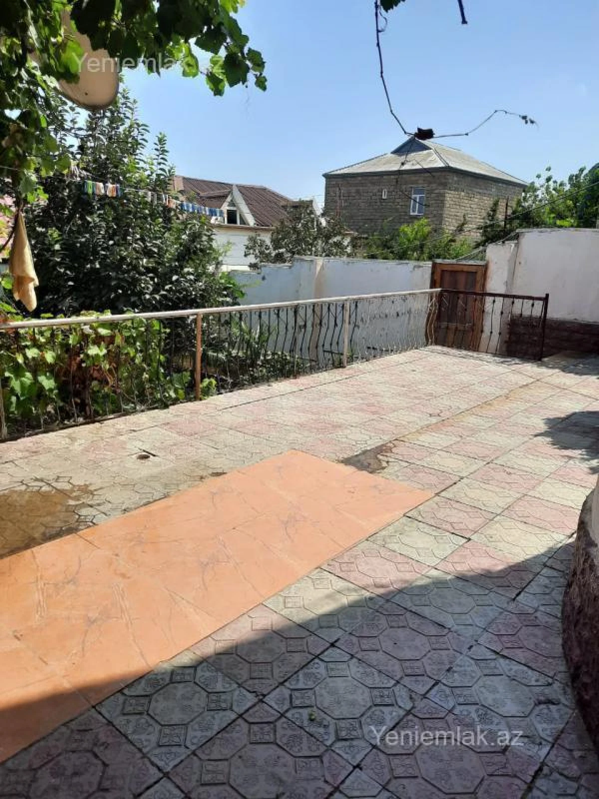 Satılır 7 otaqlı həyət evi 250 m²