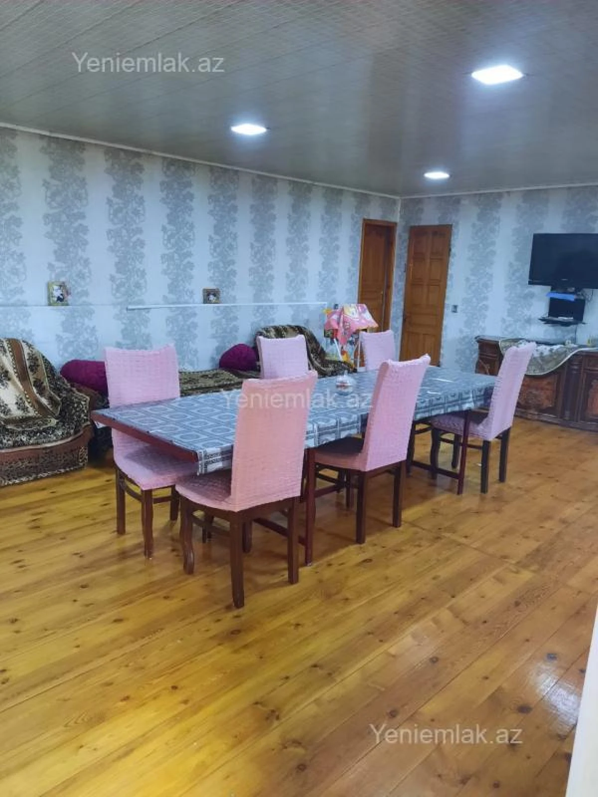Satılır 7 otaqlı həyət evi 250 m²