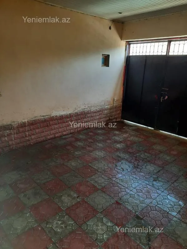 Satılır 7 otaqlı həyət evi 250 m²