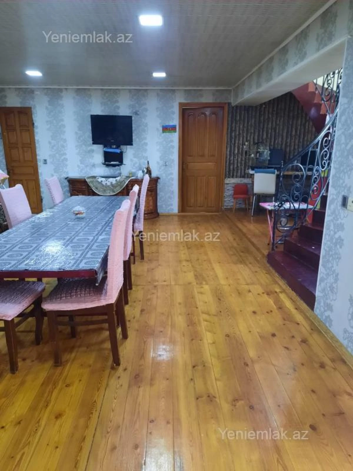 Satılır 7 otaqlı həyət evi 250 m²