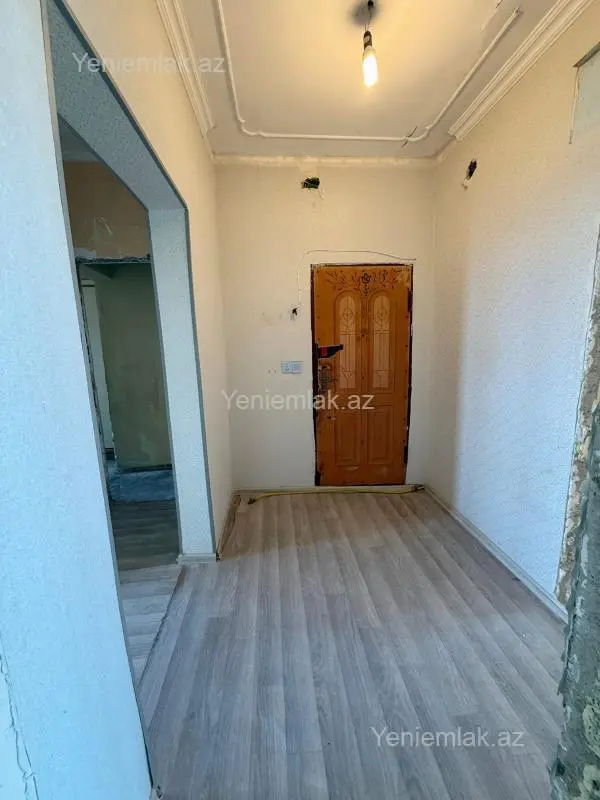 Satılır 3 otaqlı köhnə tikili 80 m²