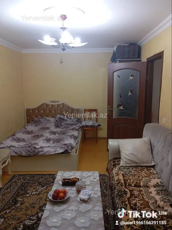 Satılır 1 otaqlı köhnə tikili 32 m²