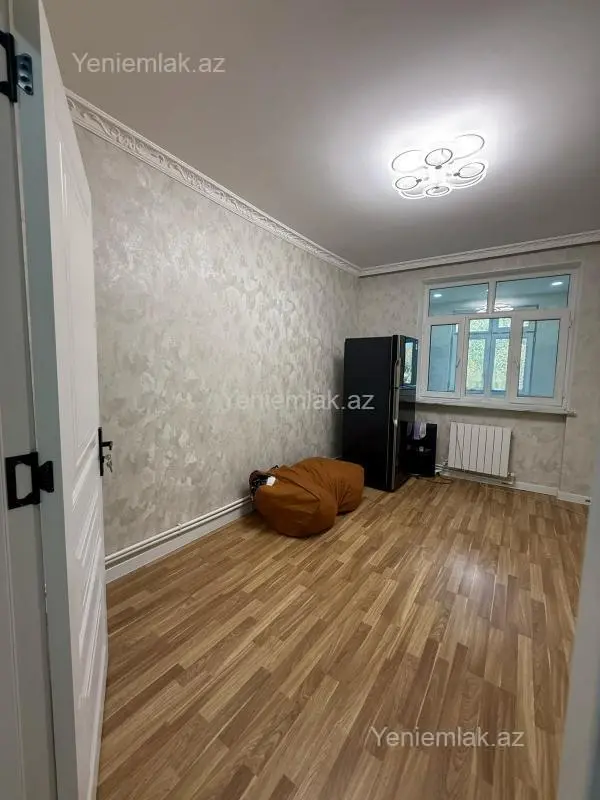 Satılır 2 otaqlı köhnə tikili 50 m²