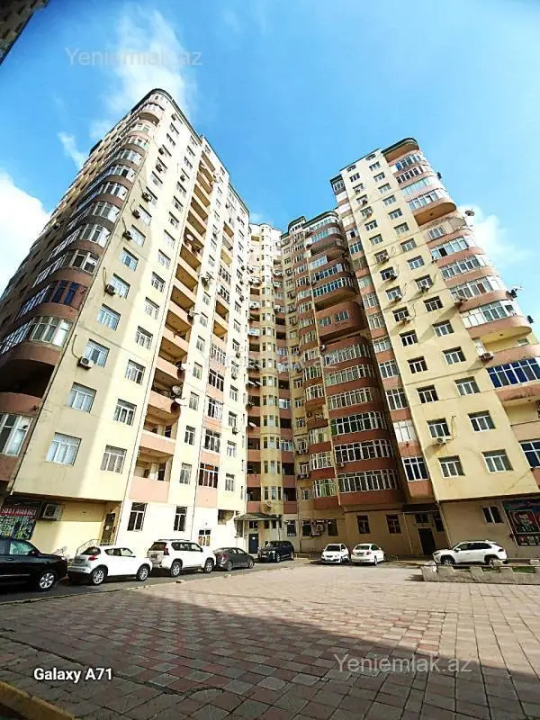 Satılır 3 otaqlı yeni tikili 150 m²