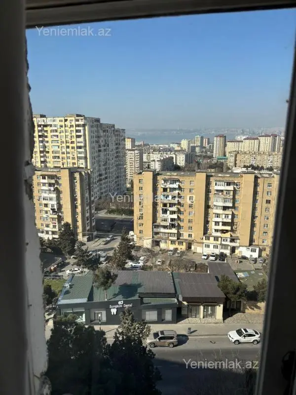 Satılır 3 otaqlı köhnə tikili 82 m²