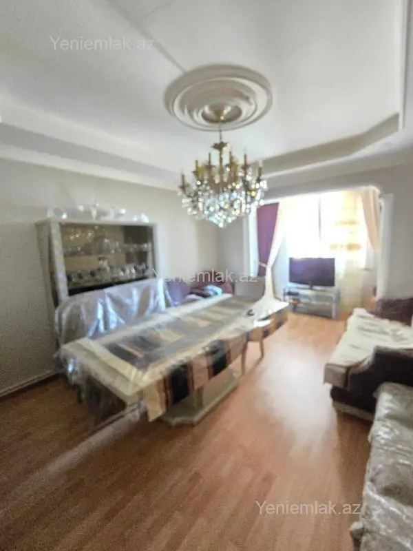 Satılır 3 otaqlı köhnə tikili 75 m²