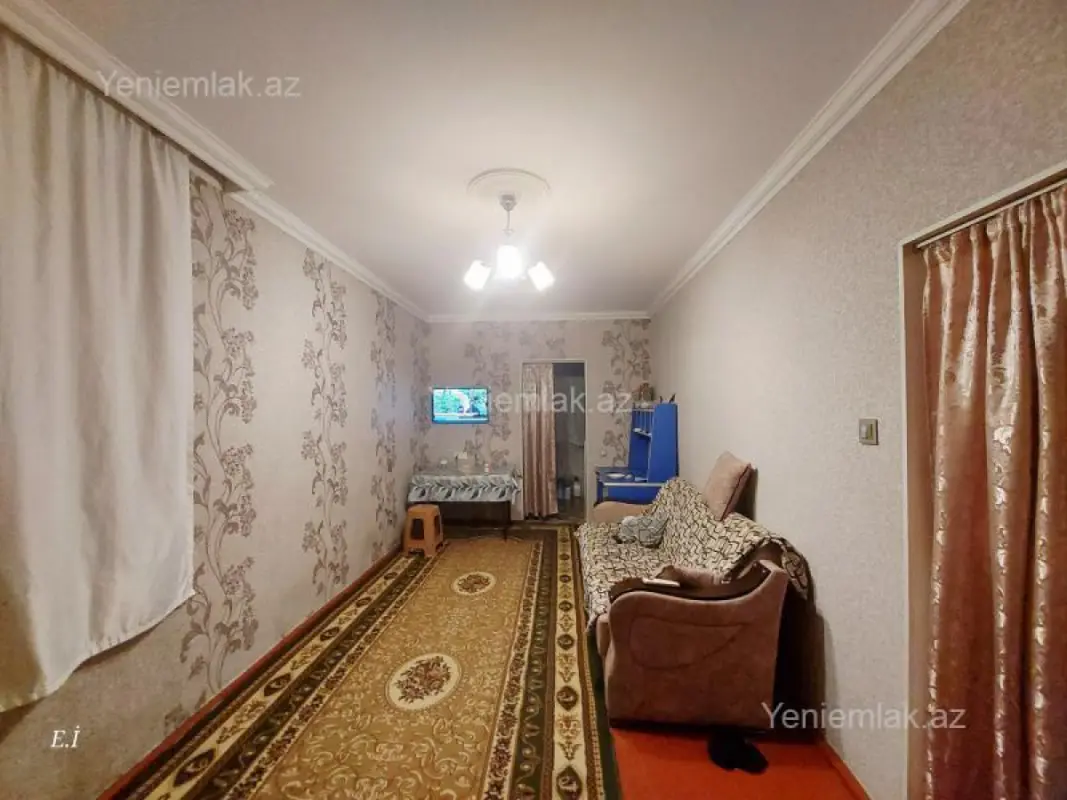 Satılır 1 otaqlı köhnə tikili 36 m²