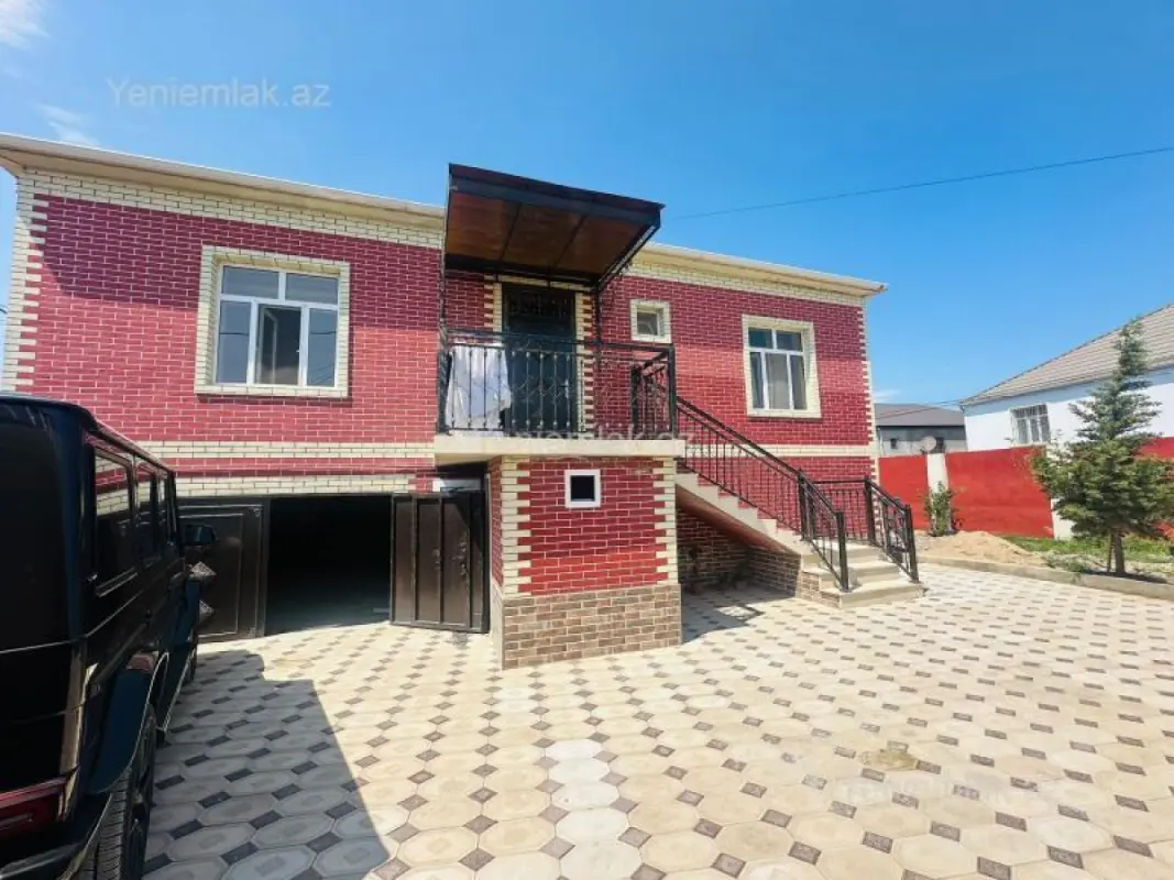 Satılır 5 otaqlı həyət evi 140 m²