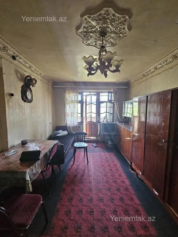 Satılır 1 otaqlı köhnə tikili 33 m²
