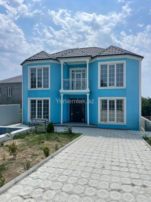 Satılır 4 otaqlı həyət evi 150 m²