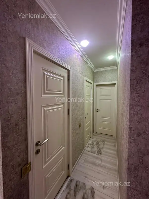 Satılır 4 otaqlı köhnə tikili 110 m²