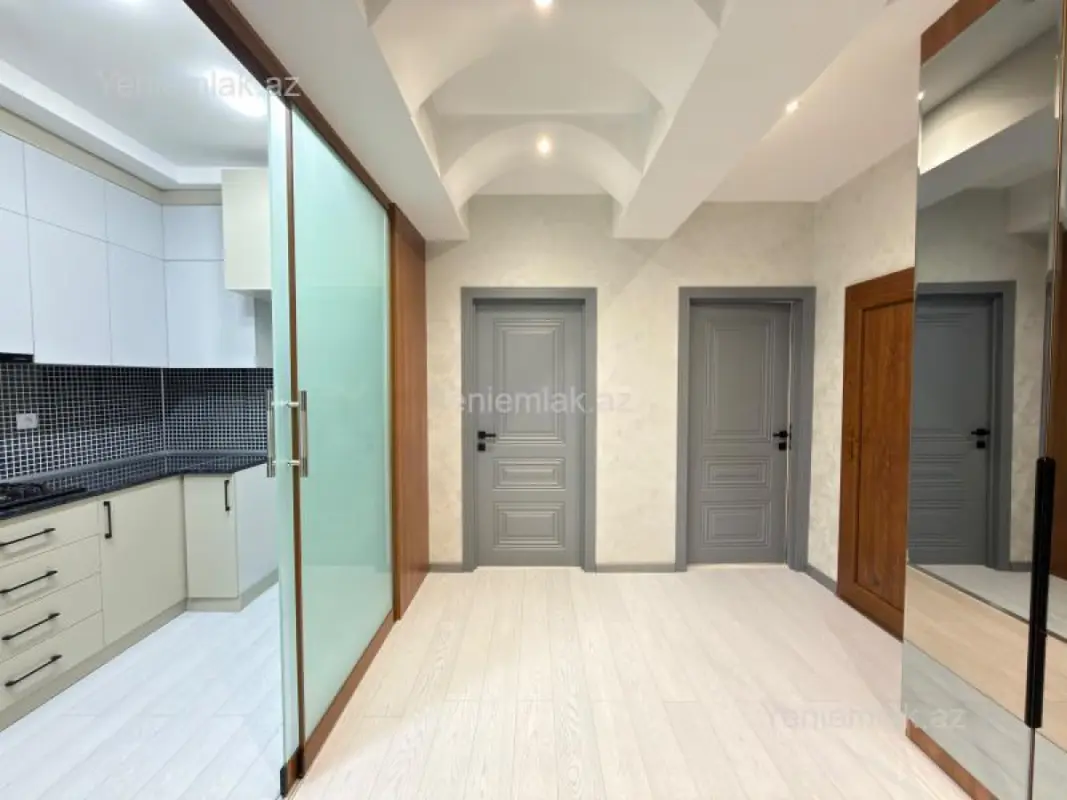 Satılır 2 otaqlı yeni tikili 68 m²