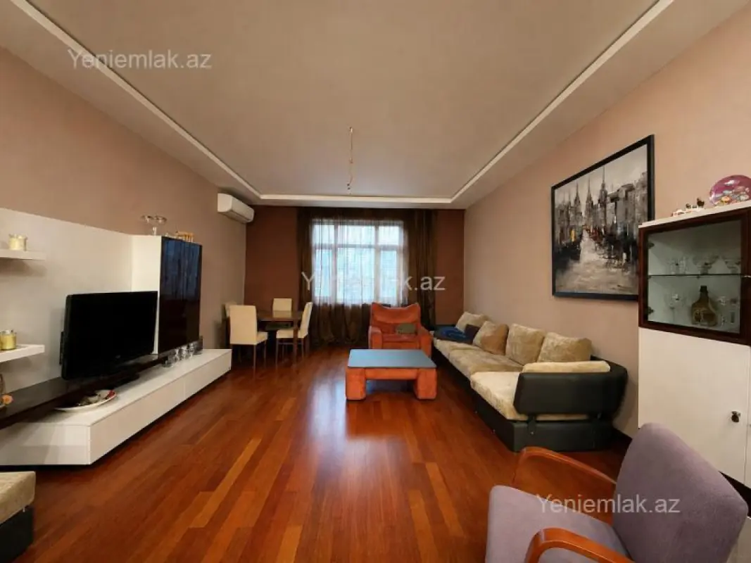Satılır 3 otaqlı yeni tikili 133 m²