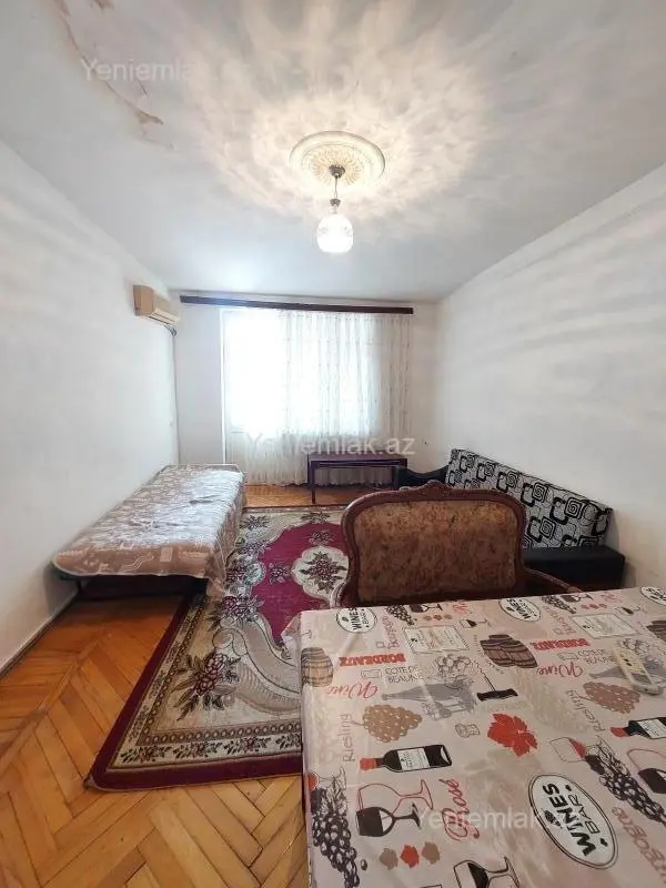 Satılır 1 otaqlı köhnə tikili 35 m²