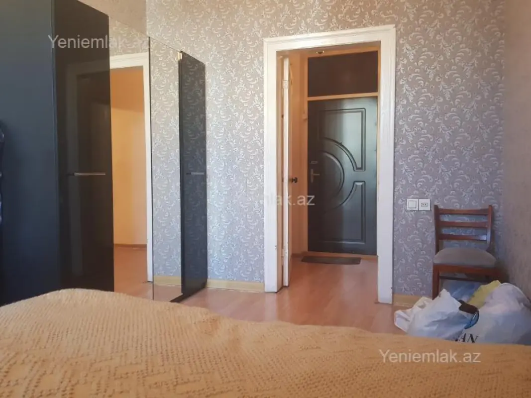 Satılır 2 otaqlı köhnə tikili 65 m²