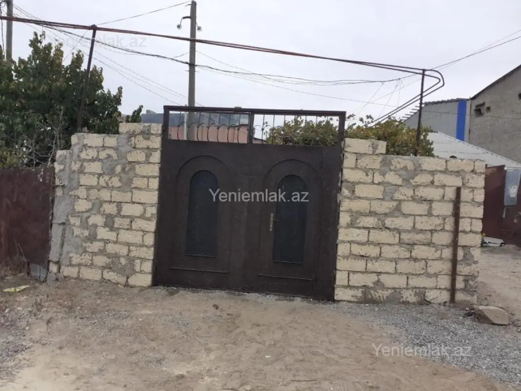 Satılır 4 otaqlı həyət evi 75 m²