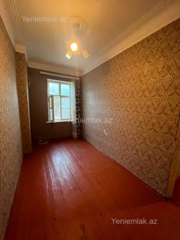 Satılır 2 otaqlı köhnə tikili 41 m²