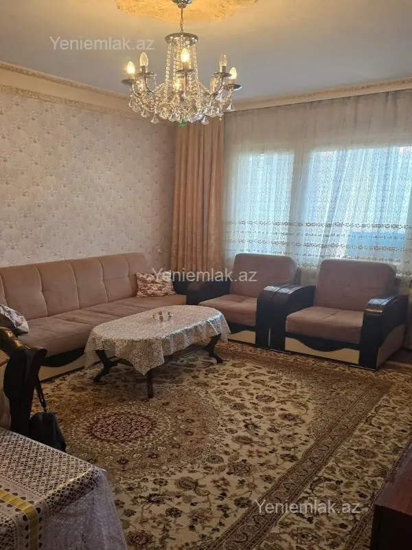 Satılır 4 otaqlı köhnə tikili 84.5 m²