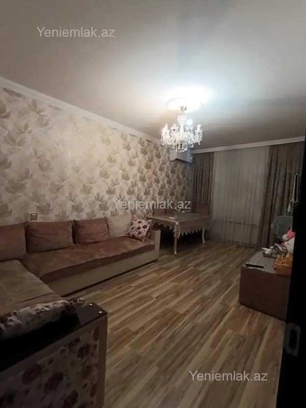 Satılır 3 otaqlı köhnə tikili 85 m²