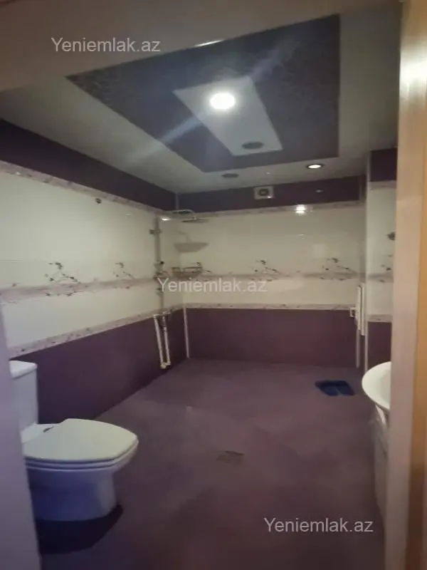 Satılır 3 otaqlı yeni tikili 137 m²