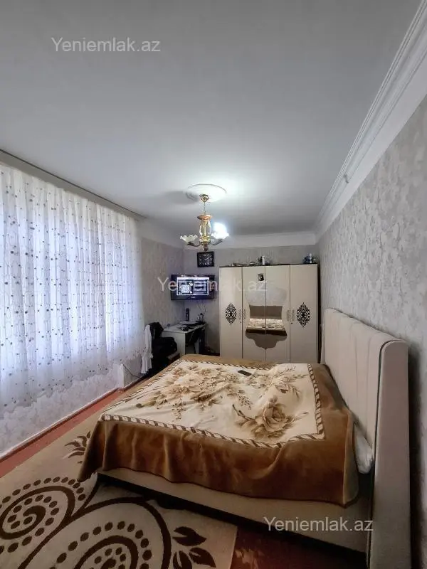 Satılır 2 otaqlı köhnə tikili 58 m²