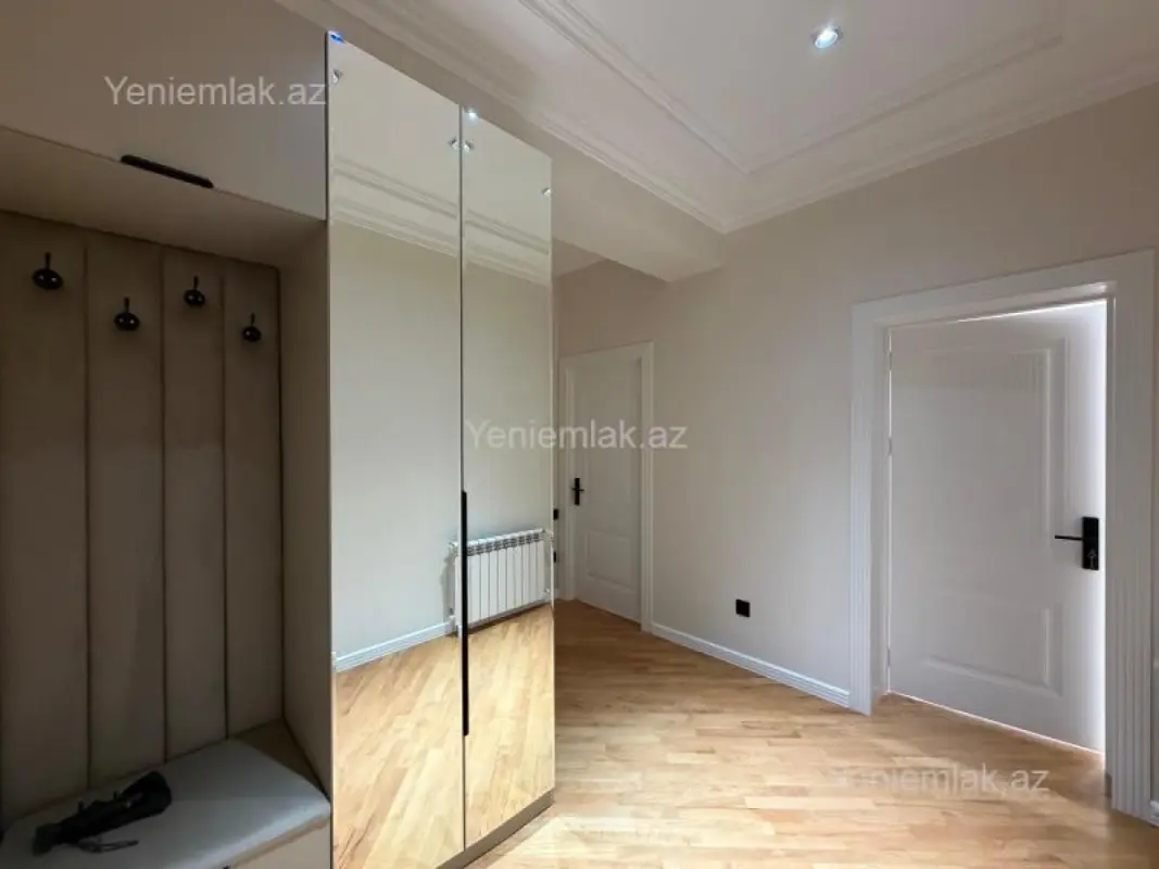 Satılır 2 otaqlı yeni tikili 68 m²