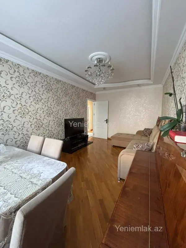 Satılır 2 otaqlı köhnə tikili 65 m²