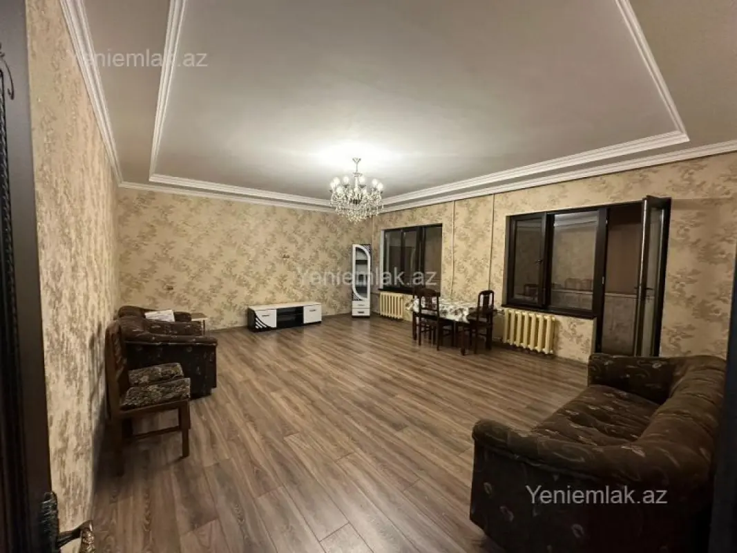 Satılır 5 otaqlı köhnə tikili 120 m²