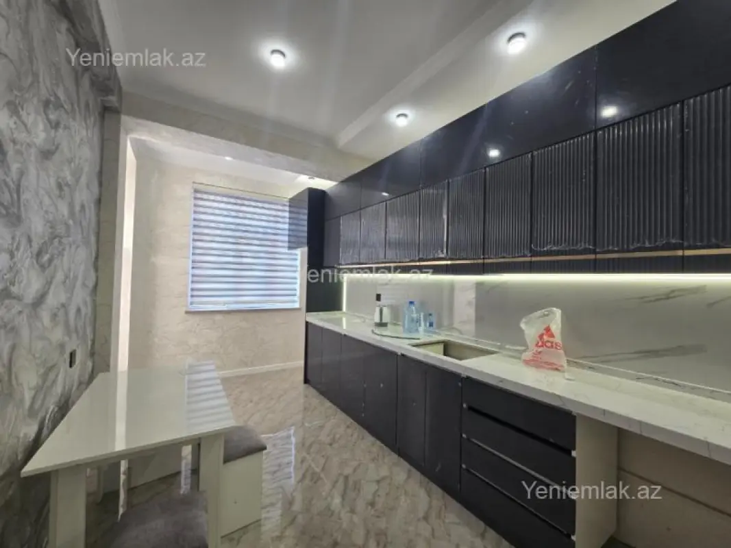 Satılır 3 otaqlı yeni tikili 95 m²