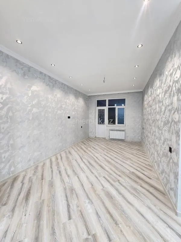 Satılır 2 otaqlı yeni tikili 72 m²