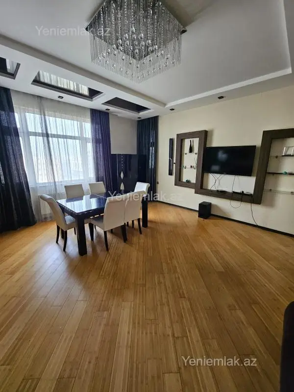 Satılır 3 otaqlı yeni tikili 145 m²