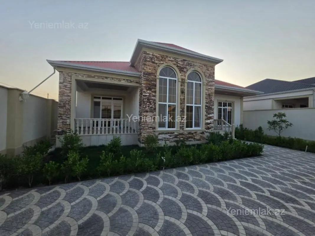 Satılır 4 otaqlı həyət evi 135 m²