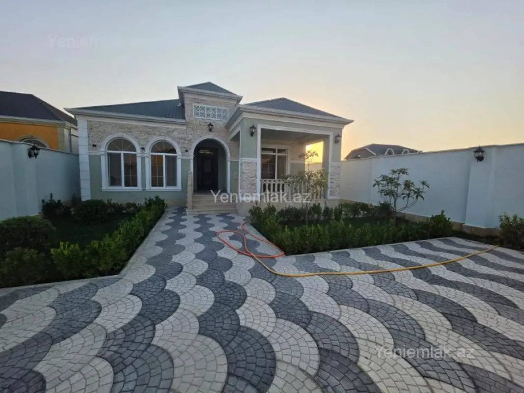 Satılır 4 otaqlı həyət evi 135 m²