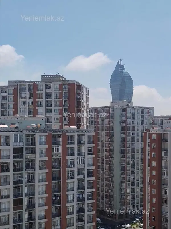 Satılır 3 otaqlı yeni tikili 80 m²