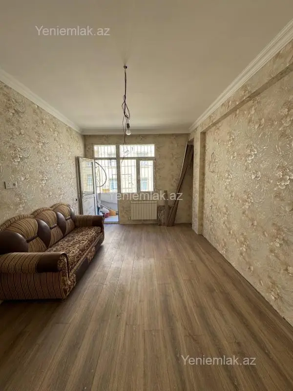 Satılır 3 otaqlı yeni tikili 83 m²