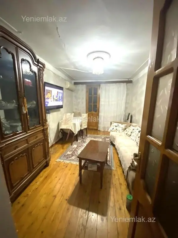 Satılır 3 otaqlı köhnə tikili 70 m²