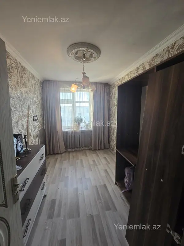 Satılır 3 otaqlı köhnə tikili 70 m²
