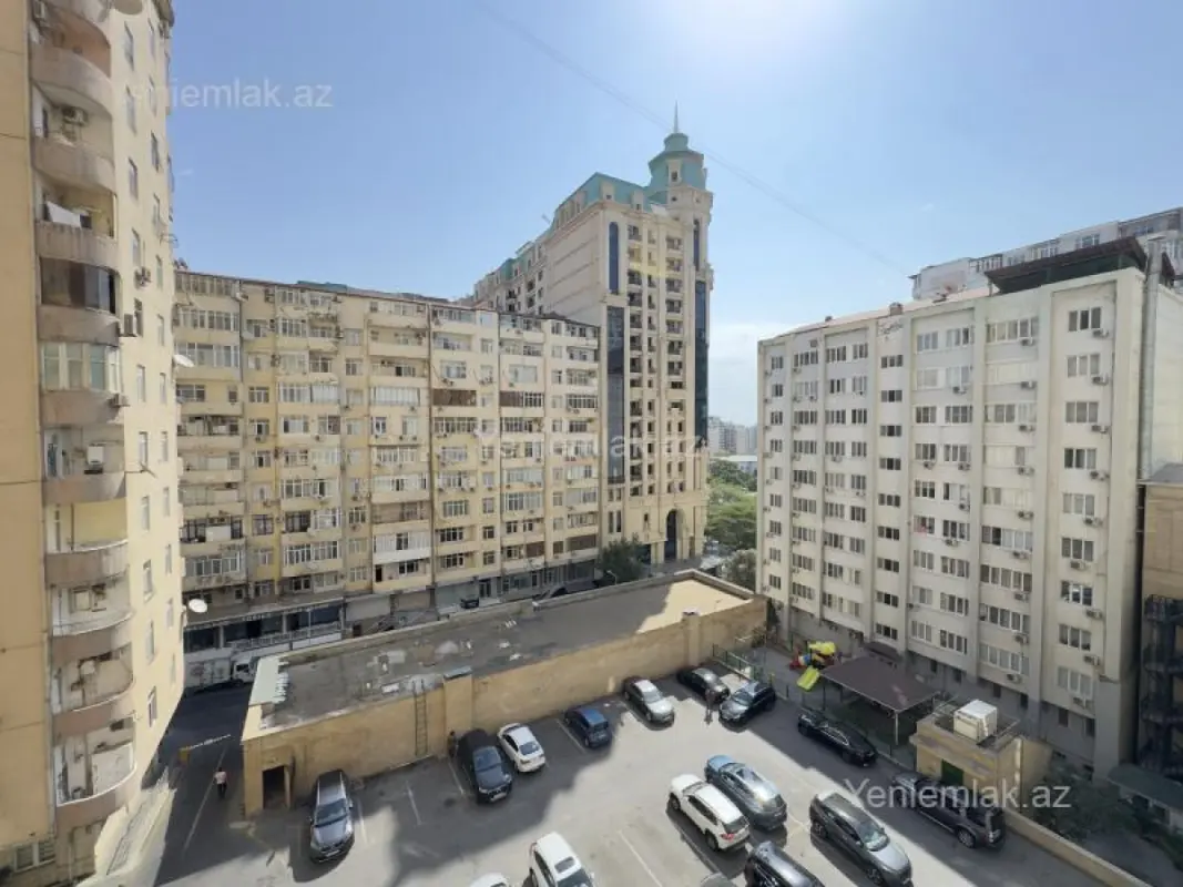 Satılır 5 otaqlı yeni tikili 200.3 m²