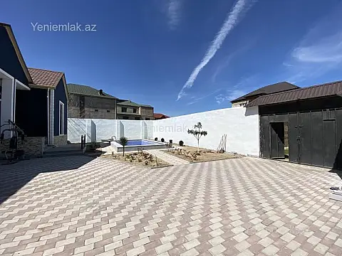 Satılır 4 otaqlı həyət evi 240 m²