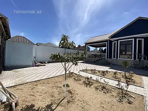 Satılır 4 otaqlı həyət evi 240 m²