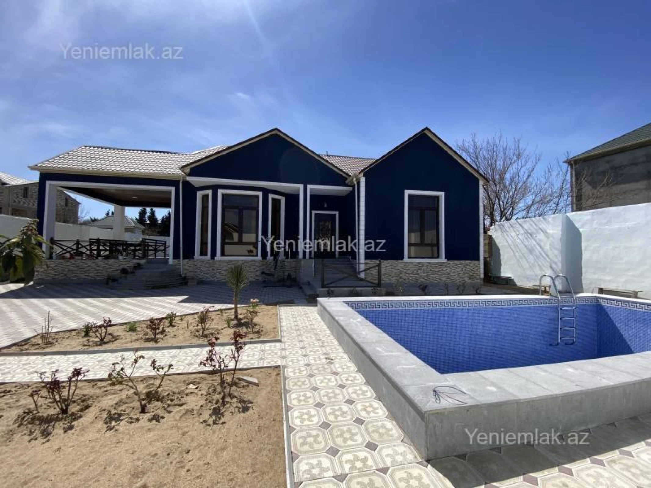 Satılır 4 otaqlı həyət evi 240 m²