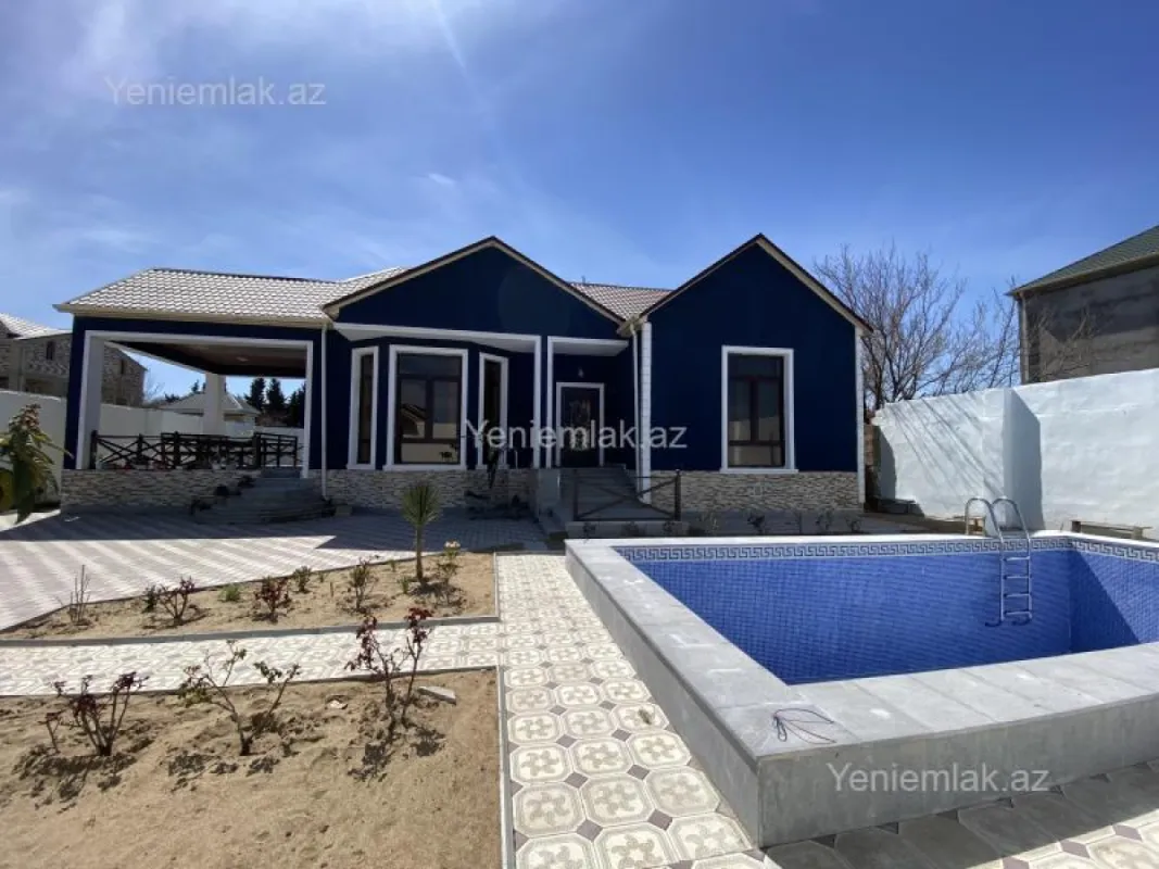 Satılır 4 otaqlı həyət evi 240 m²