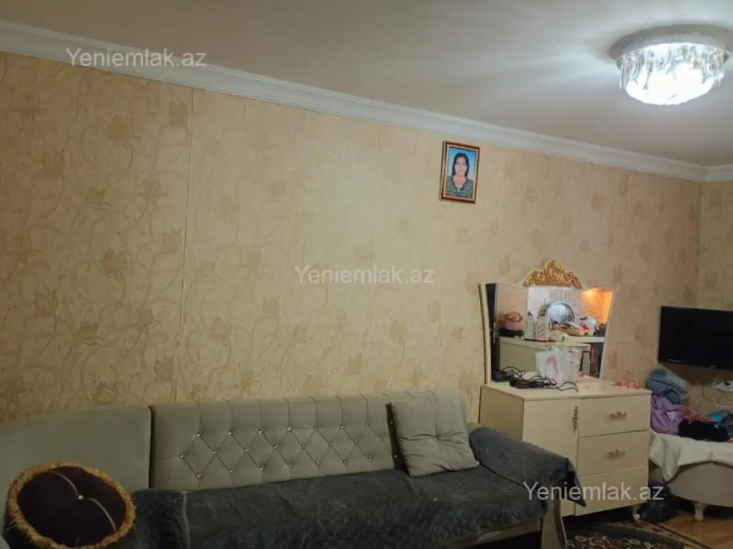Satılır 3 otaqlı köhnə tikili 45 m²
