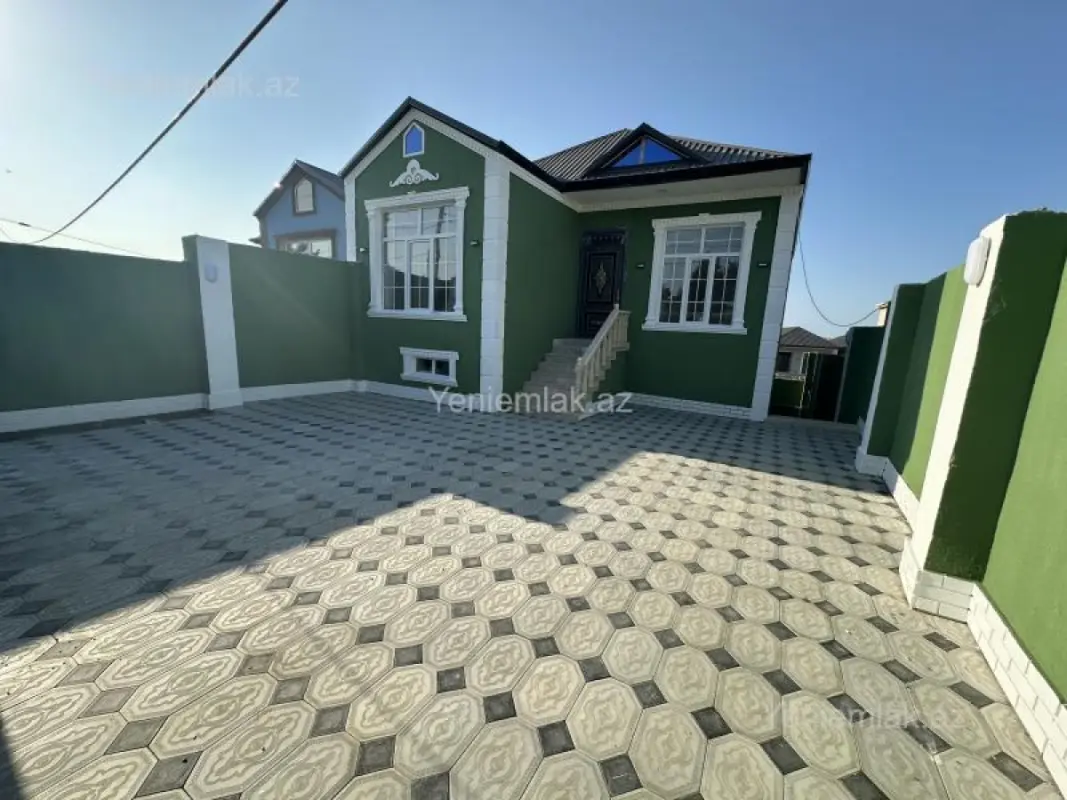 Satılır 3 otaqlı həyət evi 100 m²