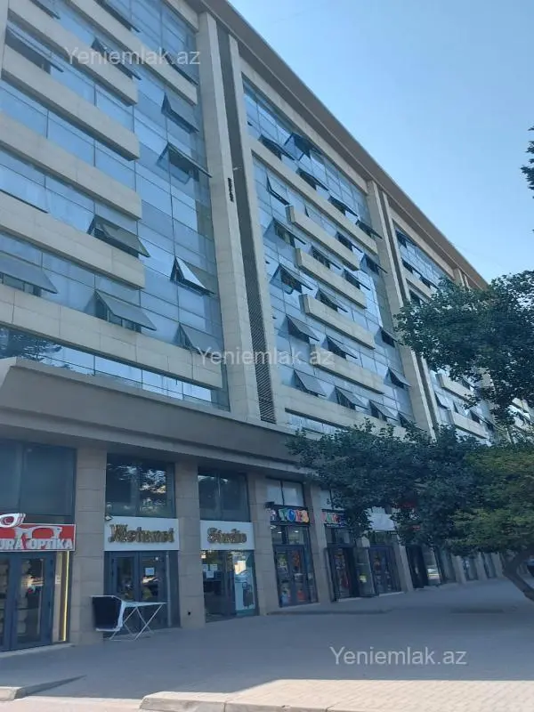 Satılır 3 otaqlı köhnə tikili 80 m²