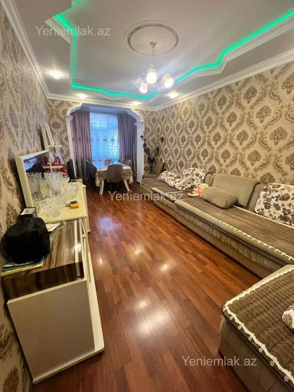 Satılır 3 otaqlı köhnə tikili 70 m²