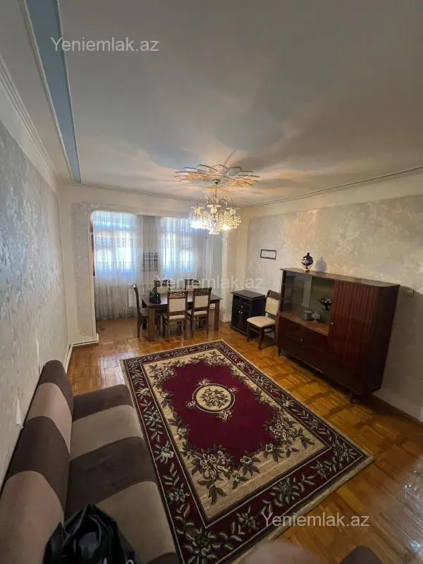 Satılır 2 otaqlı köhnə tikili 60 m²